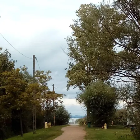 Nyaraló Mit Pool, Spielplatz Und Garten Balatonmáriafürdő